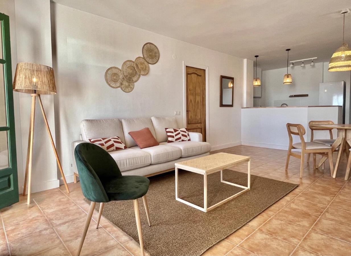 Casa La Aguanosa Con Piscina Y Vistas Al Mar Lägenhet Frigiliana Exteriör bild